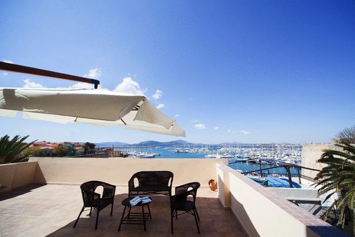 La Terrazza Sul Porto - Guest House アルゲーロ エクステリア 写真