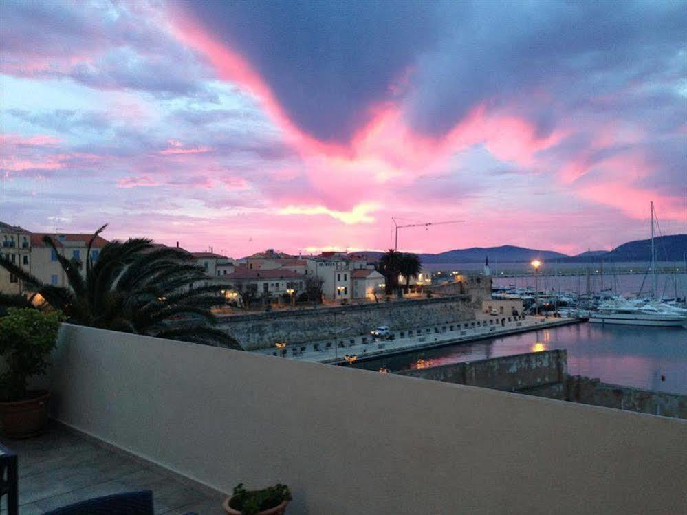La Terrazza Sul Porto - Guest House アルゲーロ エクステリア 写真
